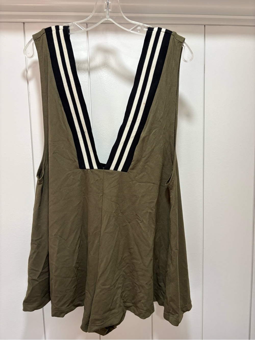 Free People Olive Green Sleeveless Romper with Black & White V-Trim size small - Picture 3 of 3